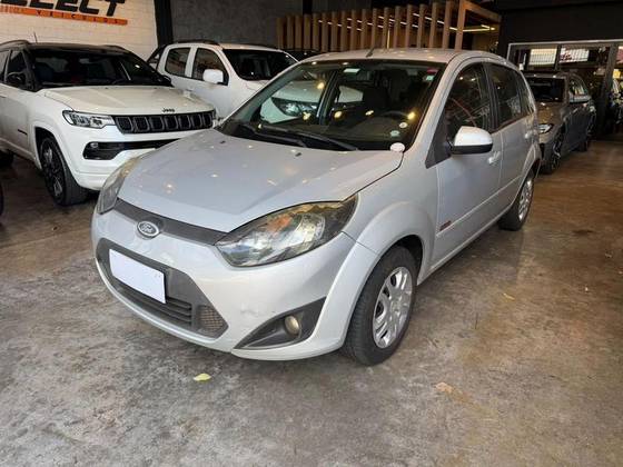 FORD FIESTA 1.6 ROCAM SE 8V FLEX 4P MANUAL